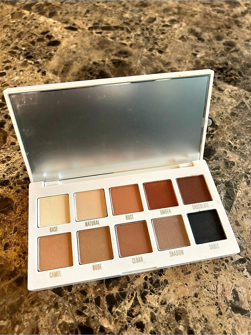 Kylie Cosmetics The Bronze Extended Palette Eyeshadow Palette in Brown & Gold